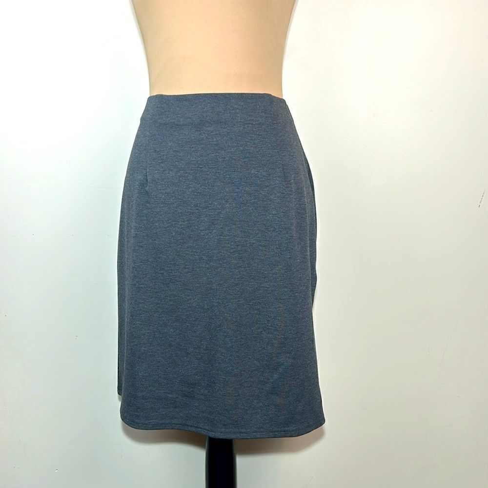 (3/$15) Carolina Colours gray pull on skirt size medium